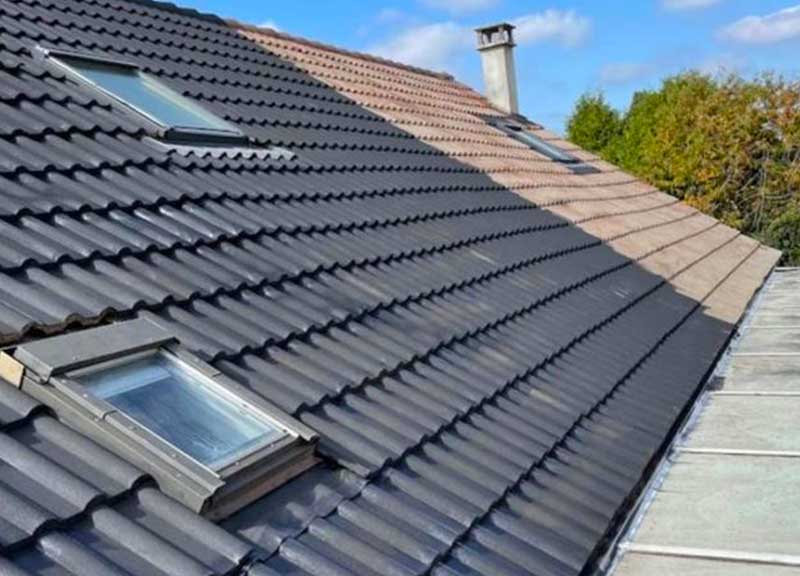 LE BON COUVREUR 77 Entreprise de couverture à Meaux en Seine-et-Marne (77) : couverture, zinguerie, entretien toiture : nettoyage, démoussage et peinture hydrofuge toiture, étanchéité toit plat terrasse, isolation toiture et combles, charpente et traitement des bois de charpente, nettoyage ravalement peinture façade, imperméabilisation façade et nettoyage des extérieurs dans toute la Seine-et-Marne (77)